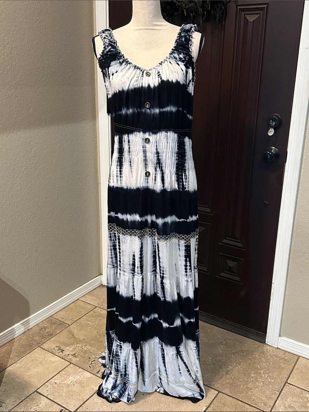 Lapis Black & White Tie-Dye Maxi Dress